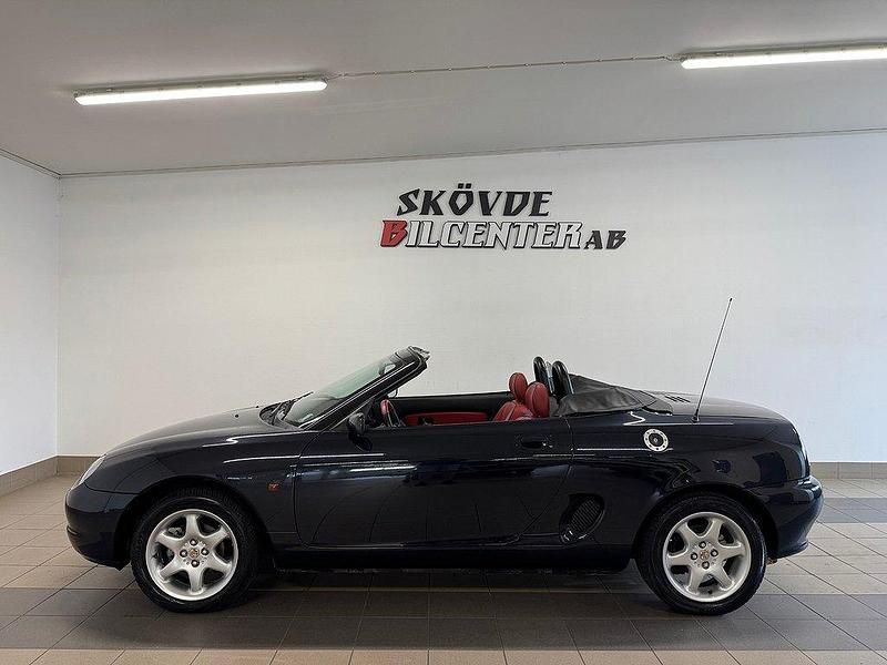 Svart Begagnad 1999 MG F Cab | 49 500 kr - Bild 1/4