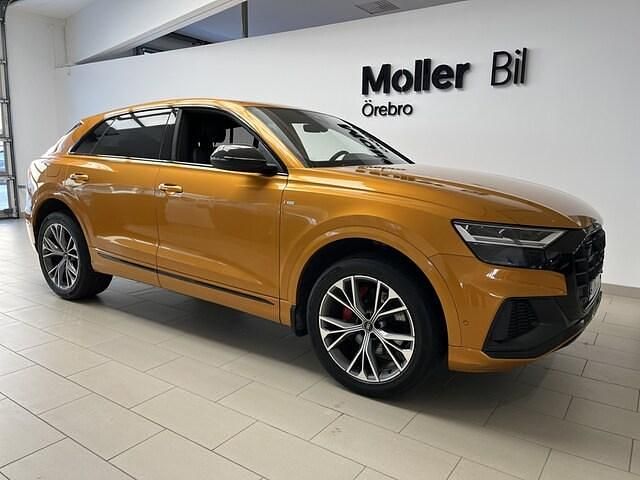 Begagnad Audi Q8 S-Line 286 HK (210 kW) 2022 Drakorange metallic SUV