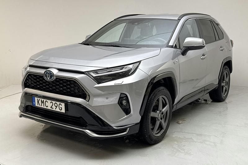 Silver Begagnad 2022 Toyota RAV4 Edition | 354 900 kr (Marknadspris) - Bild 1/4