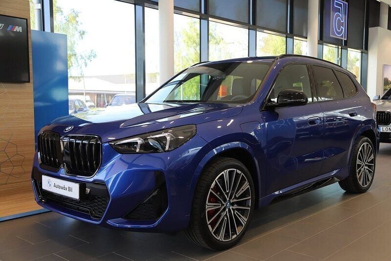 Blå Begagnad 2024 BMW X1 M Sport SUV | 639 000 kr - Bild 1/2