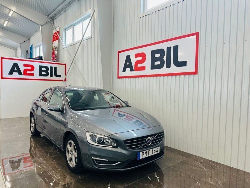 Grå Begagnad 2015 Volvo S60 Business Edition Sedan | 204 900 kr (Dyr) - Bild 1/4