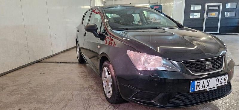 Begagnad Seat Ibiza 70 HK (51 kW) 2013 Svart Halvkombi