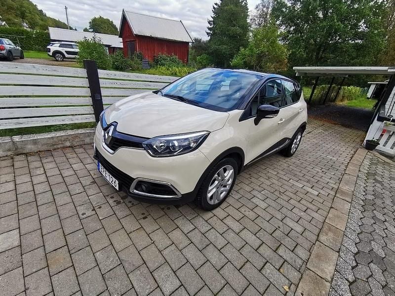 Vit/beige Begagnad 2014 Renault Captur SUV | 80 000 kr (Bra pris) - Bild 1/4