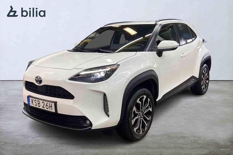 Begagnad Toyota Yaris Cross Active 92 HK (67 kW) 2023 Vit SUV