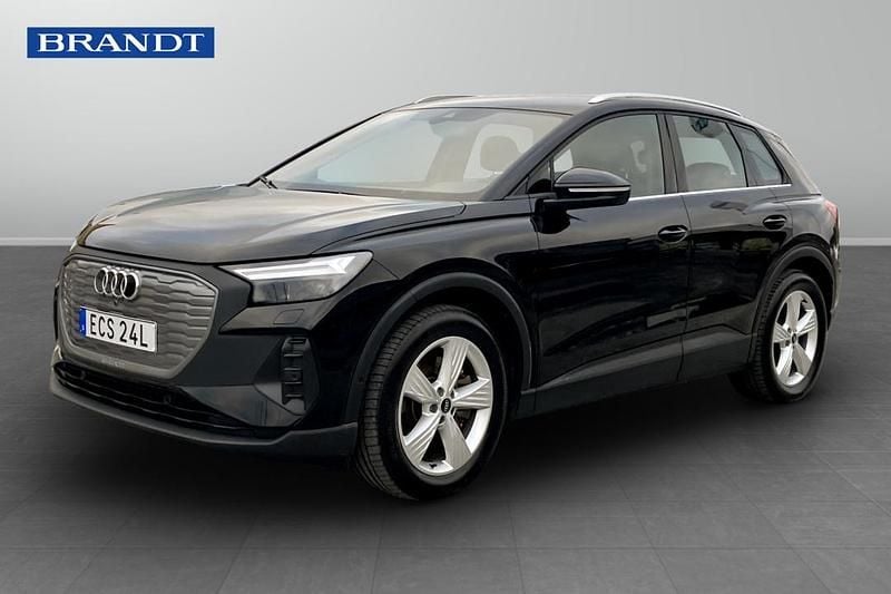 Svart Begagnad 2023 Audi Q4 e-tron Proline SUV | 348 900 kr (Bra pris) - Bild 1/4