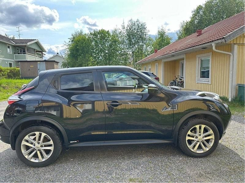 Svart Begagnad 2015 Nissan Juke SUV | 89 000 kr (Marknadspris) - Bild 1/4