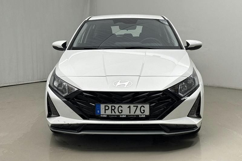 Begagnad Hyundai i20 100 HK (73 kW) 2025 Vit Halvkombi
