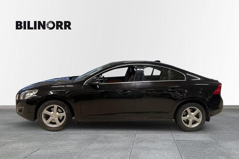 Begagnad Volvo S60 207 HK (152 kW) 2010 Svart Sedan