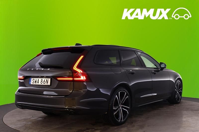 Begagnad Volvo V90 R-Design 455 HK (334 kW) 2022 Silver/grå Kombi