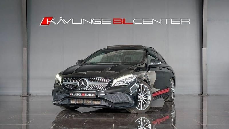 Svart Begagnad 2018 Mercedes CLA200 AMG Sportkupé | 244 900 kr (Lite dyr) - Bild 1/4