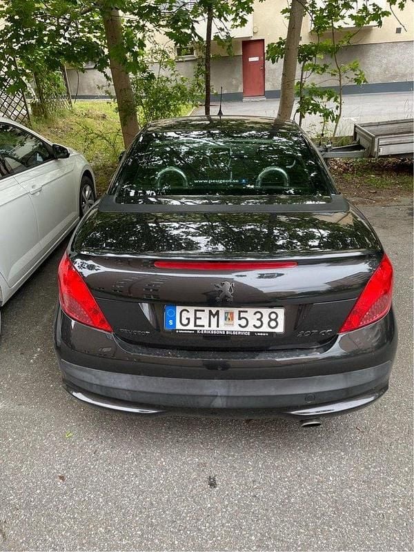 Svart Begagnad 2008 Peugeot 207 CC Cab | 45 000 kr (Marknadspris) - Bild 1/4
