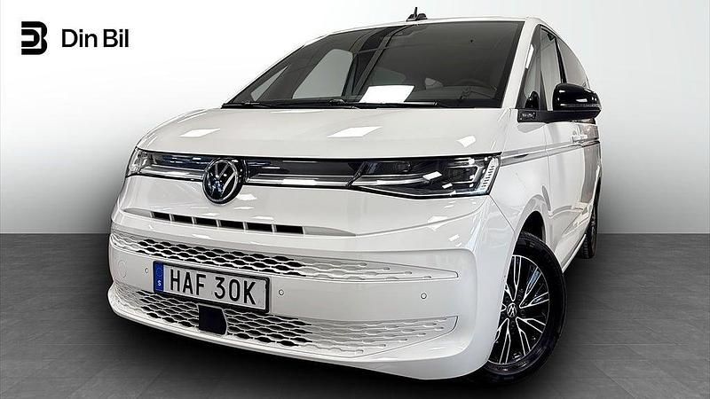 Vit Begagnad 2024 VW Multivan Style Van | 579 900 kr - Bild 1/4
