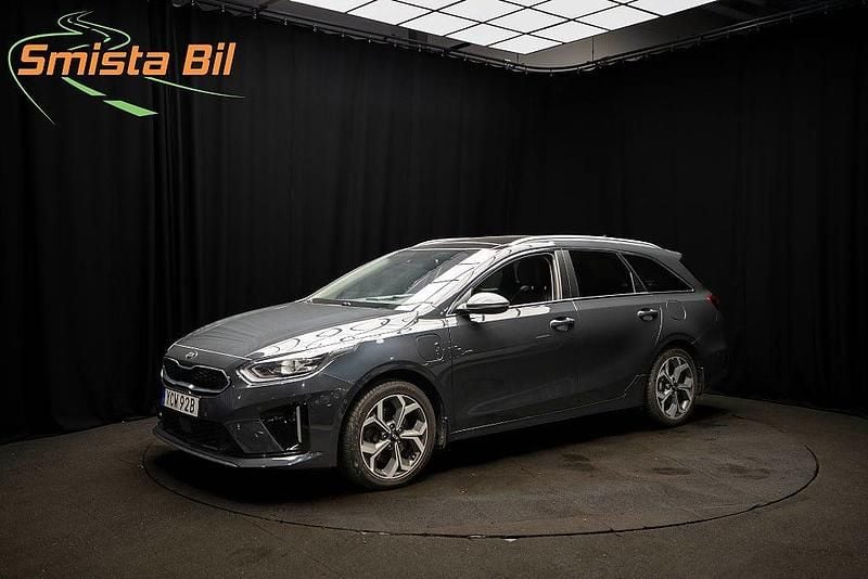 Grå Begagnad 2020 Kia Ceed Advance Halvkombi | 194 700 kr (Marknadspris) - Bild 1/3