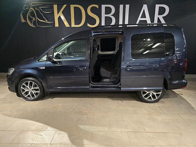Begagnad VW Caddy Maxi Life Life 150 HK (110 kW) 2016 Mörkblå Minibuss