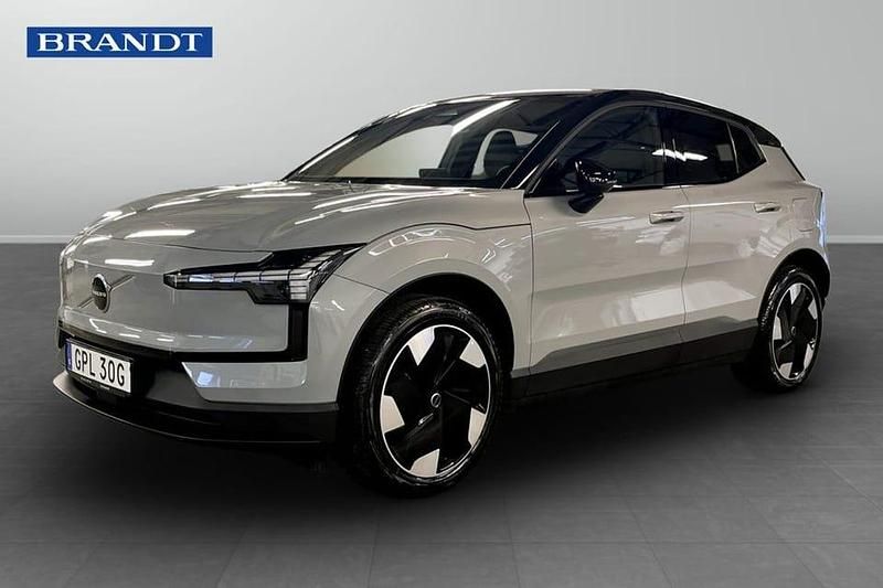Grå Begagnad 2025 Volvo EX30 Plus SUV | 399 900 kr (Lite dyr) - Bild 1/4