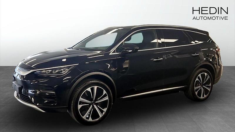 Svart (black) Ny 2024 BYD Tang SUV | 799 900 kr (Lite dyr) - Bild 1/4