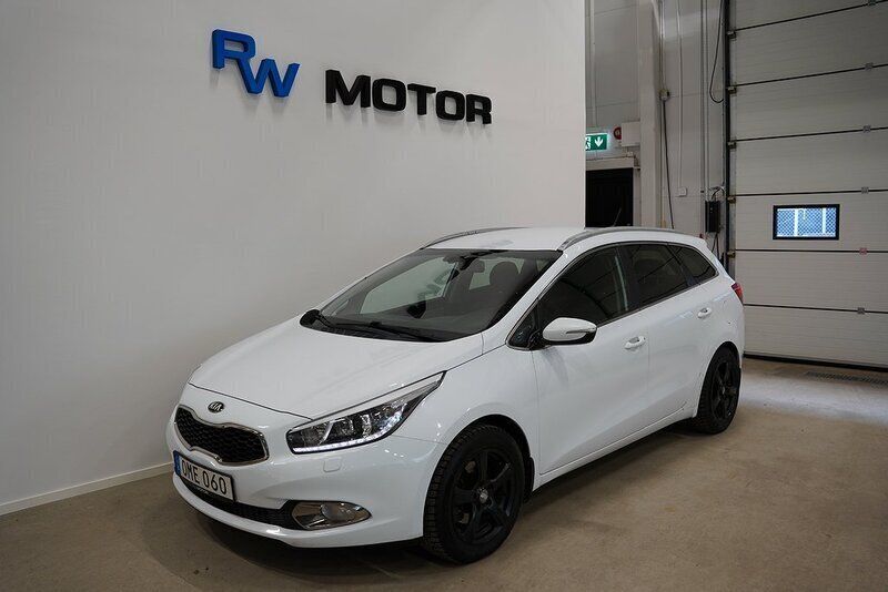 Vit Begagnad 2014 Kia Ceed Sportswagon Comfort Kombi | 89 800 kr (Marknadspris) - Bild 1/4