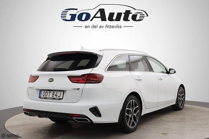 Begagnad Kia Ceed GT-Line 140 HK (102 kW) 2019 Vit Halvkombi