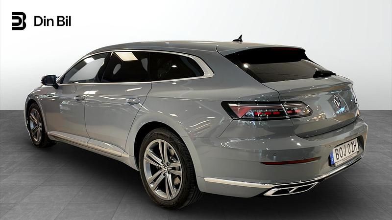 Begagnad VW Arteon R-line 218 HK (160 kW) 2023 Grå (moonstone grey) Kombi