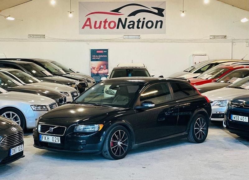 Svart Begagnad 2007 Volvo C30 Summum Halvkombi | 42 900 kr (Marknadspris) - Bild 1/4