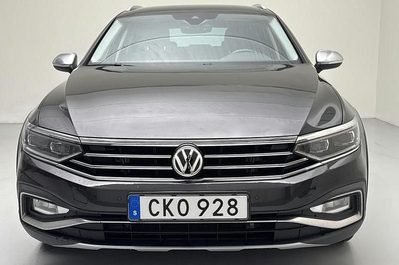 Begagnad VW Passat Alltrack 190 HK (139 kW) 2020 Mörkgrå Kombi