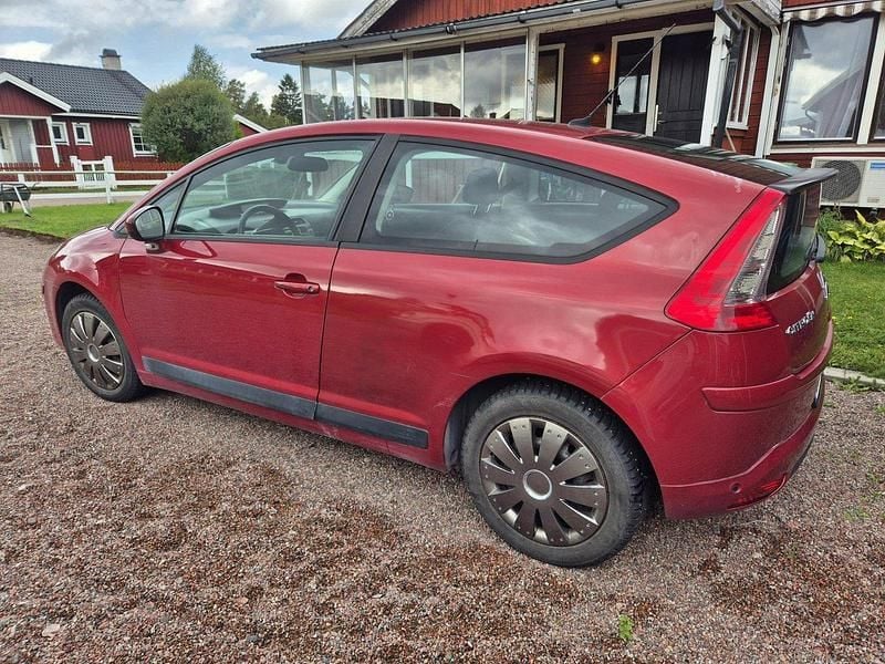 Röd Begagnad 2010 Citroën C4 Sportkupé | 38 000 kr - Bild 1/2