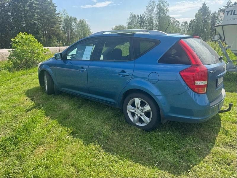 Blå Begagnad 2011 Kia Ceed Kombi | 38 000 kr (Bra pris) - Bild 1/4