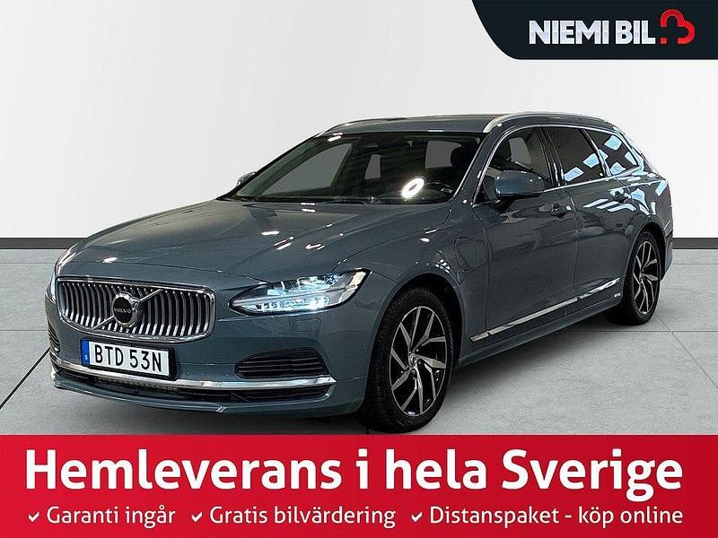 Grå Begagnad 2021 Volvo V90 Momentum Kombi | 309 900 kr (Marknadspris) - Bild 1/3