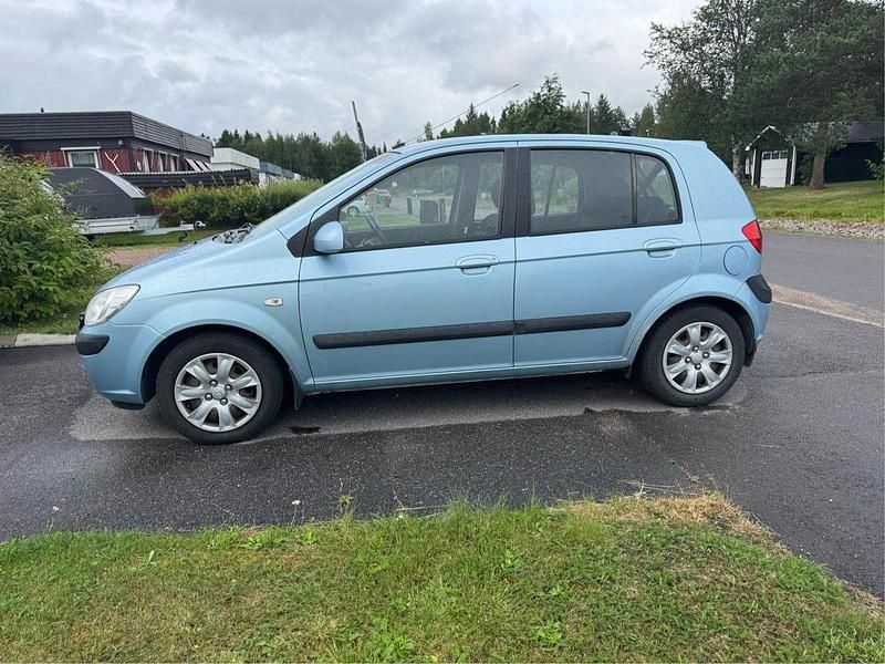 Blå Begagnad 2006 Hyundai Getz Halvkombi | 20 000 kr (Marknadspris) - Bild 1/4
