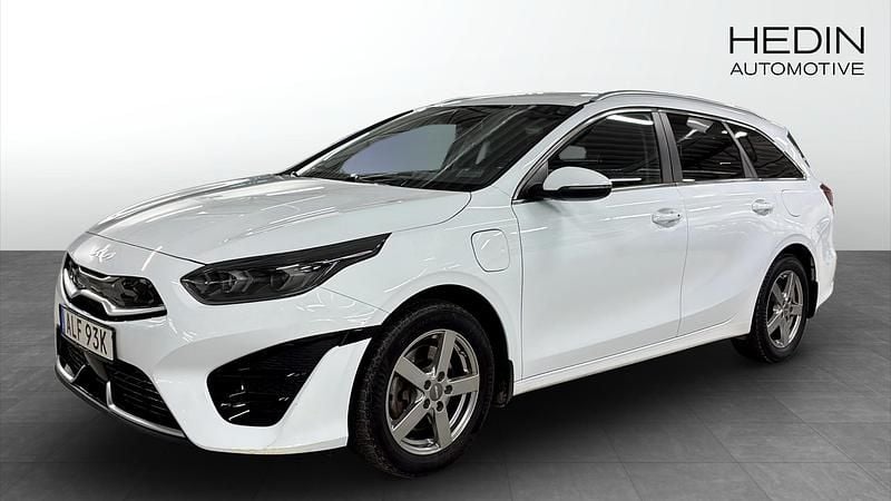 Begagnad Kia Ceed Sportswagon 2022 Vit Kombi