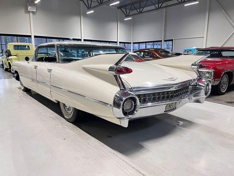 Vit Begagnad 1959 Cadillac Serie 62 Sedan | 329 000 kr - Bild 1/4