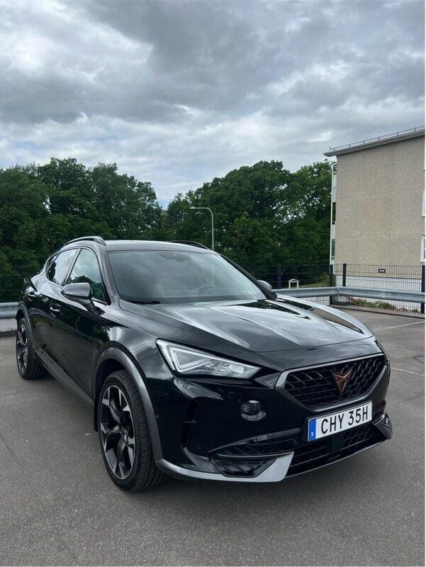 Svart Begagnad 2022 Cupra Formentor SUV | 249 000 kr (Marknadspris) - Bild 1/4