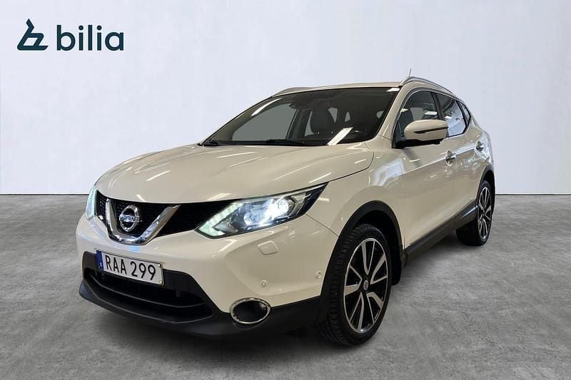 Vit Begagnad 2015 Nissan Qashqai 360º SUV | 109 000 kr (Marknadspris) - Bild 1/4