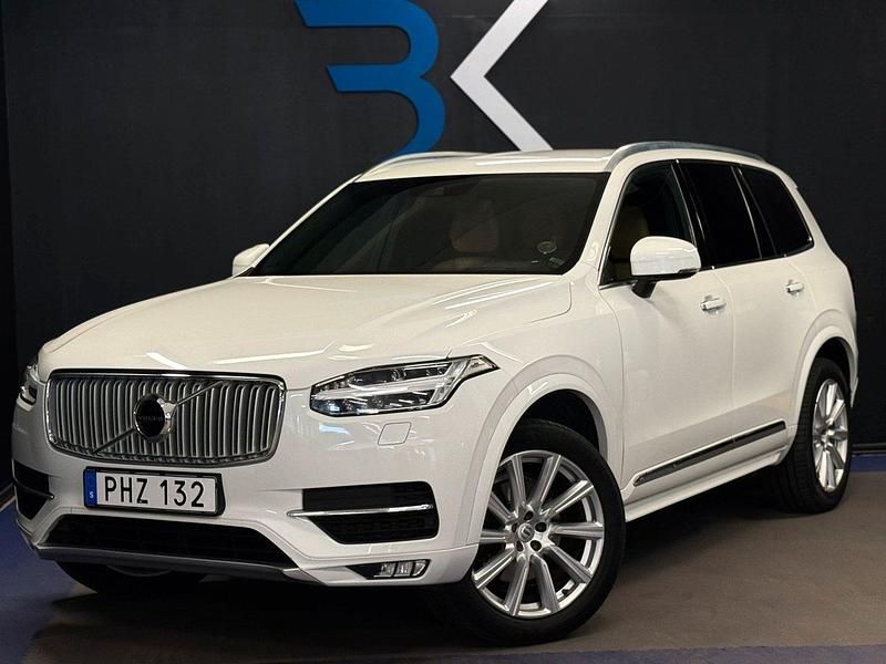 Vit Begagnad 2017 Volvo XC90 Inscription SUV | 329 900 kr (Marknadspris) - Bild 1/4