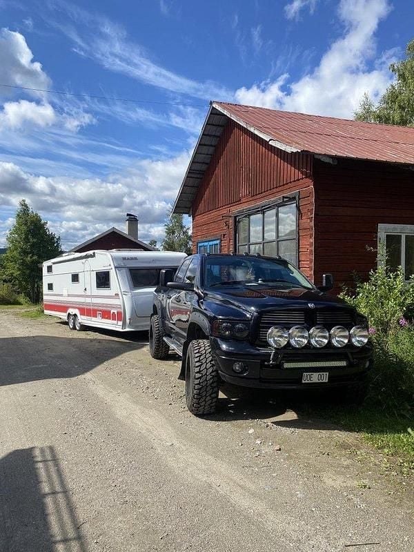 Svart Begagnad 2004 Dodge Ram Pickup | 195 000 kr - Bild 1/3