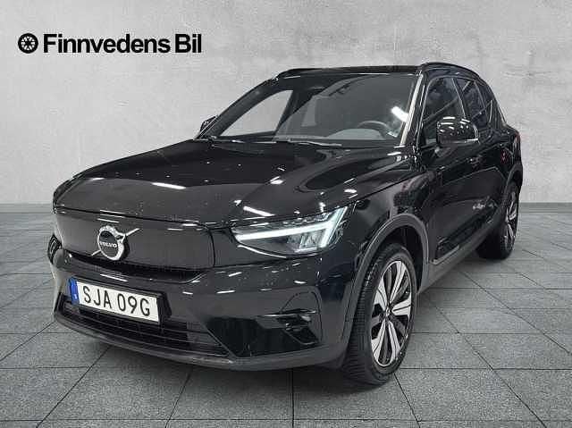 Svart Begagnad 2022 Volvo XC40 Plus SUV | 355 000 kr - Bild 1/4