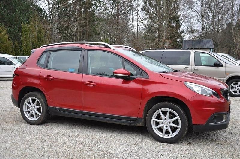 Begagnad Peugeot 2008 82 HK (60 kW) 2017 Röd SUV