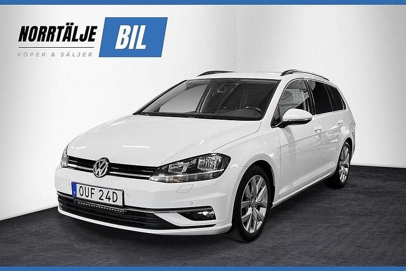 Vit Begagnad 2020 VW Golf VIII GT Kombi | 209 900 kr (Marknadspris) - Bild 1/4
