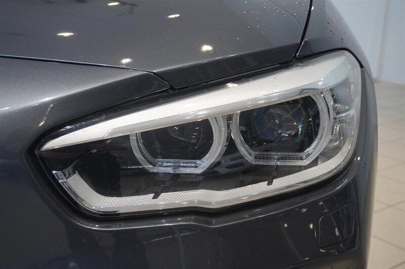 Begagnad BMW 118 Shadowline 150 HK (110 kW) 2017 Okänd Halvkombi