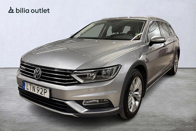 Silver Begagnad 2019 VW Passat Alltrack Kombi | 229 900 kr (Marknadspris) - Bild 1/4