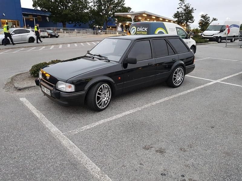 Begagnad 1990 Ford Escort Kombi | 37 000 kr - Bild 1/4