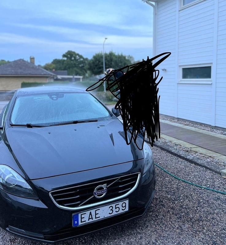 Begagnad 2013 Volvo V40 Halvkombi | 83 000 kr (Bra pris) - Bild 1/2