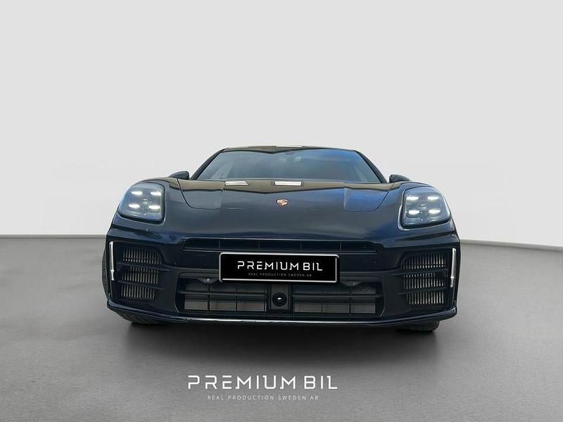 Ny Porsche Panamera 4 471 HK (346 kW) 2025 Svart Sedan