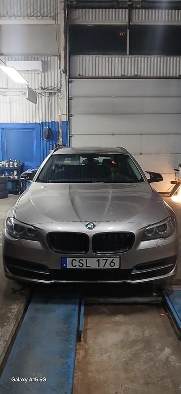 Begagnad 2016 BMW 520 Kombi | 105 000 kr (Bra pris) - Bild 1/4