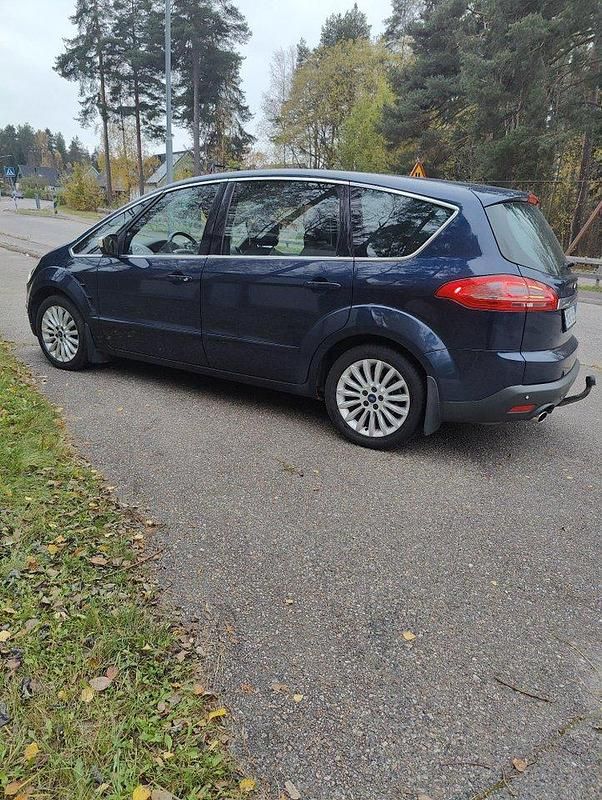 Blå Begagnad 2012 Ford S-MAX S Minibuss | 89 000 kr - Bild 1/4