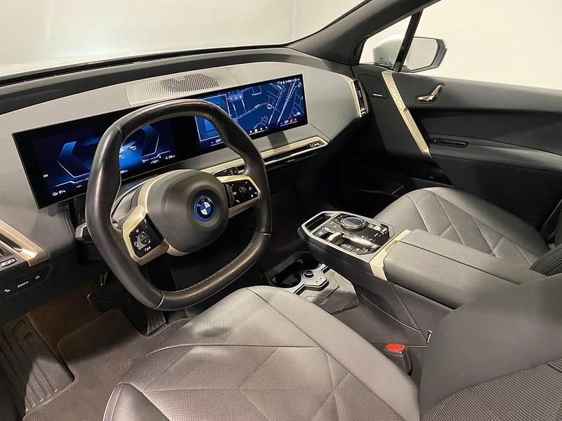 Begagnad BMW iX 239 kW (326 HK) 2023 Vit SUV