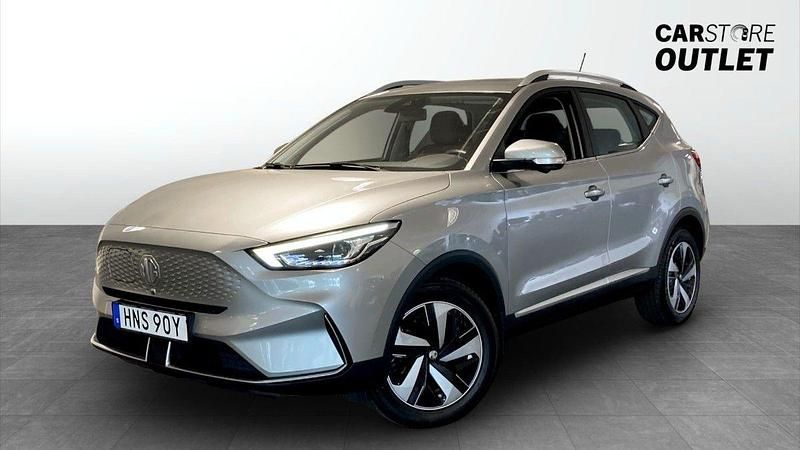 Grå Begagnad 2022 MG ZS Sedan | 209 900 kr (Superpris) - Bild 1/4