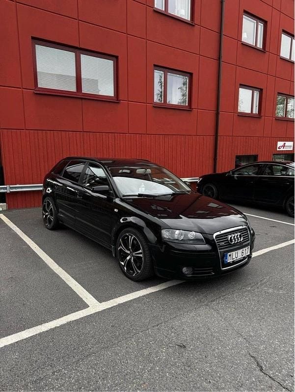 Svart Begagnad 2007 Audi A3 Sportback Comfort Halvkombi | 59 000 kr - Bild 1/4