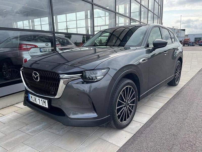 Grå Begagnad 2022 Mazda CX-60 SUV | 434 900 kr (Marknadspris) - Bild 1/4