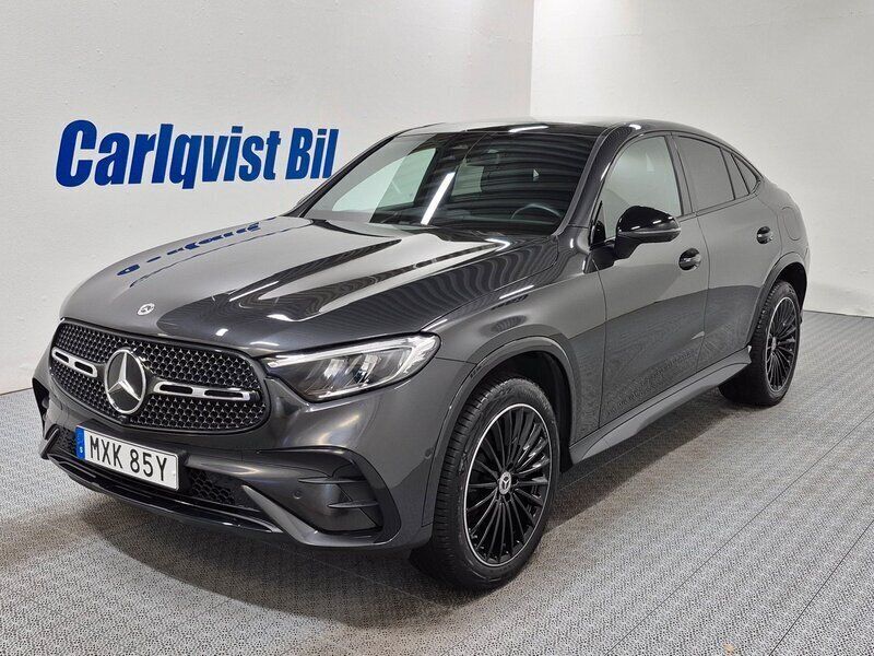 Grå (grafitgrå metallic) Begagnad 2024 Mercedes E300 AMG Sportkupé | 795 000 kr - Bild 1/4